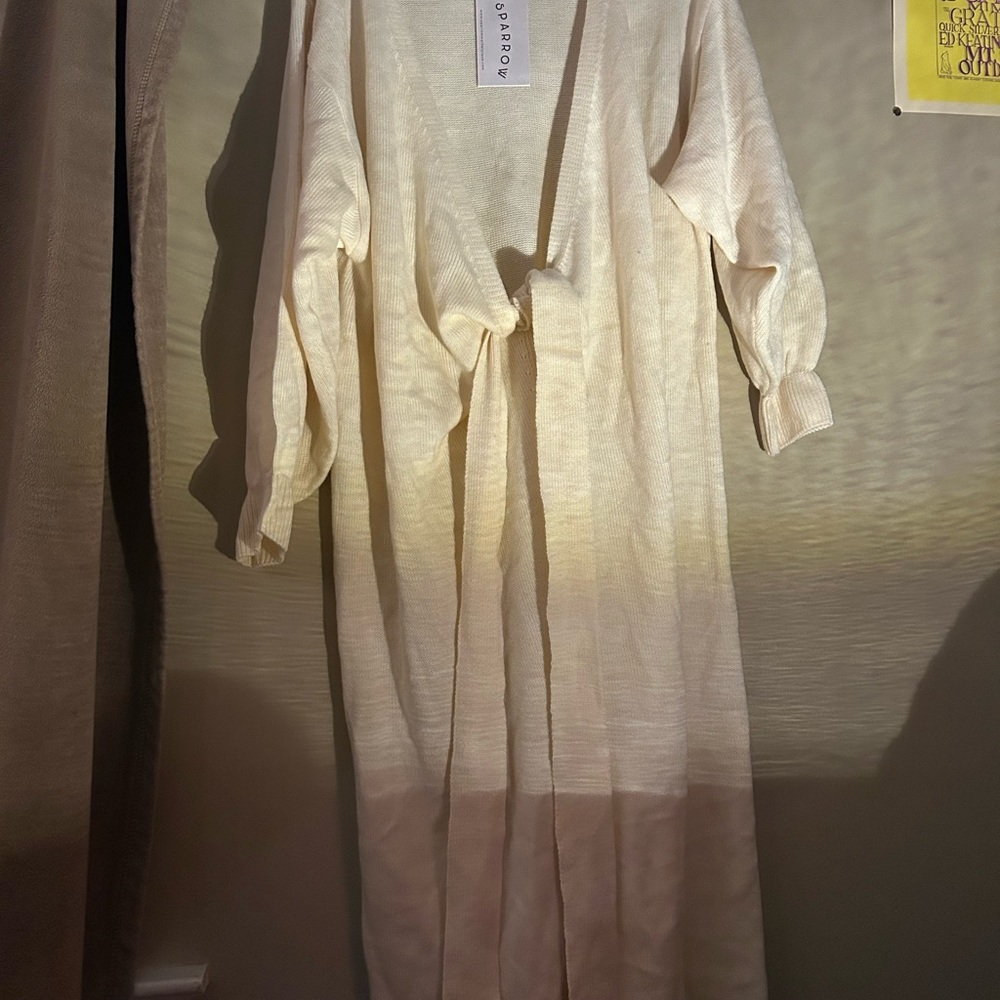 Cream Long Knit Cardigan NEVER WORN TAGS STILL ATTACHED